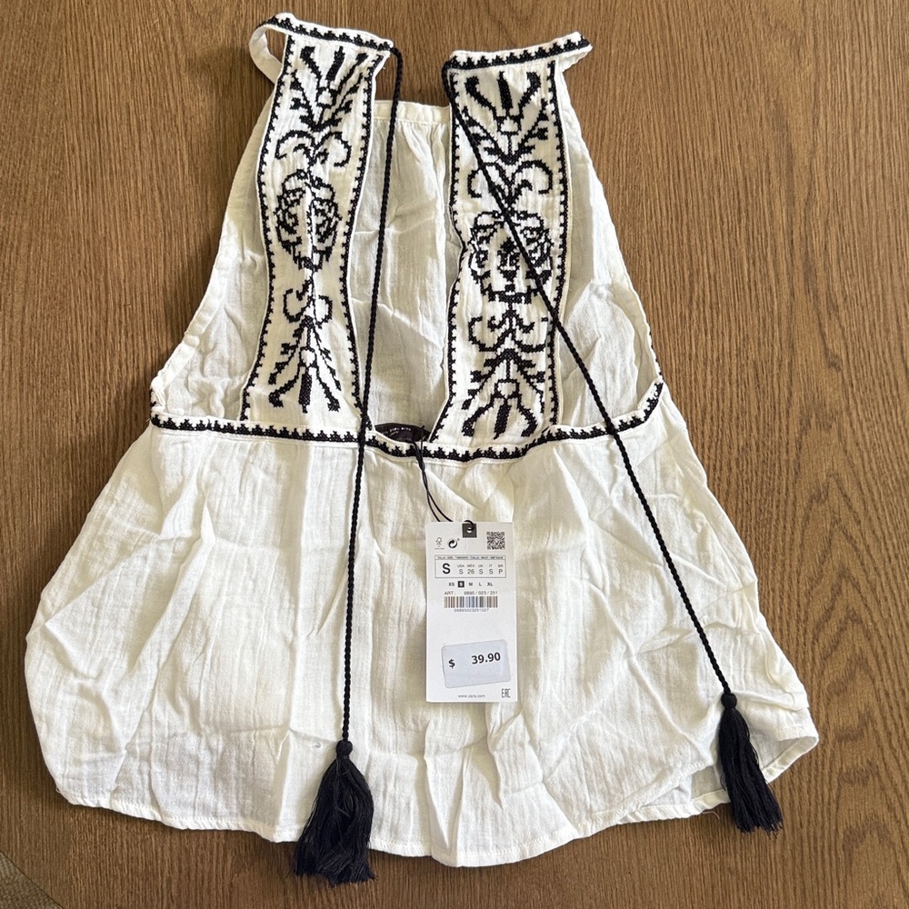 Zara White Top with Black Detailing